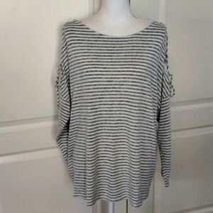 Fantastic Fawn women's size Large striped top braided open shoulder oversized